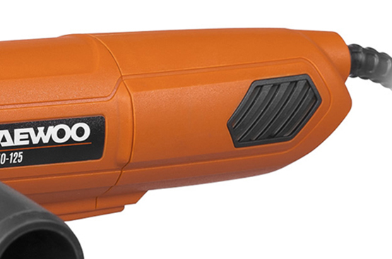 Кнопка фиксации шпинделя